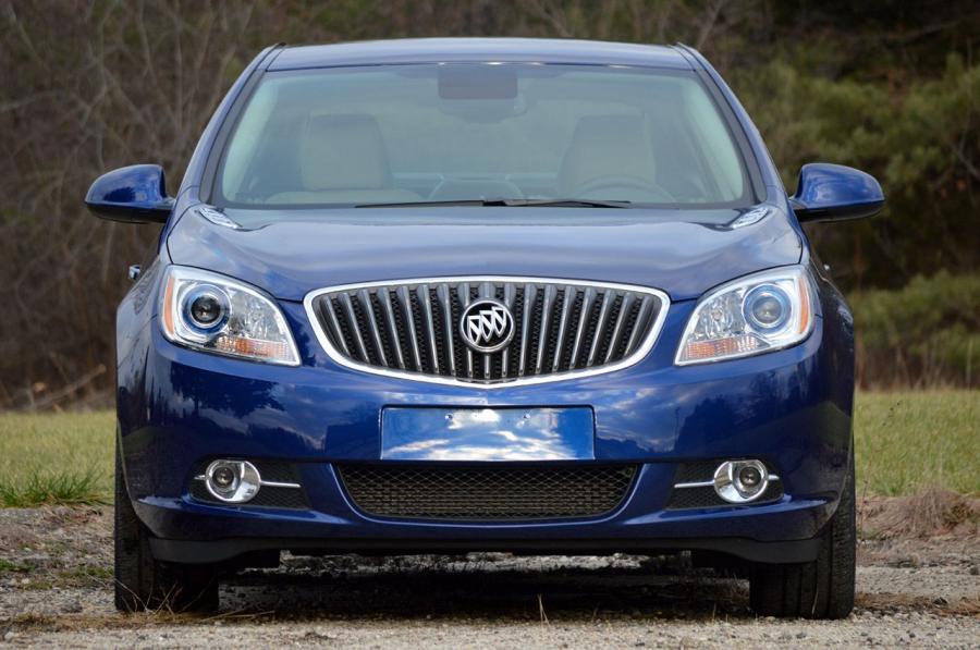  Buick Verano Turbo 2013 года  (фото 5 из 128)